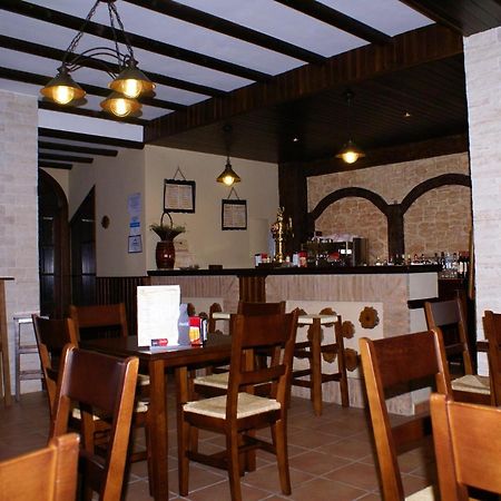 Hotel El Romeral Almaden de la Plata Luaran gambar